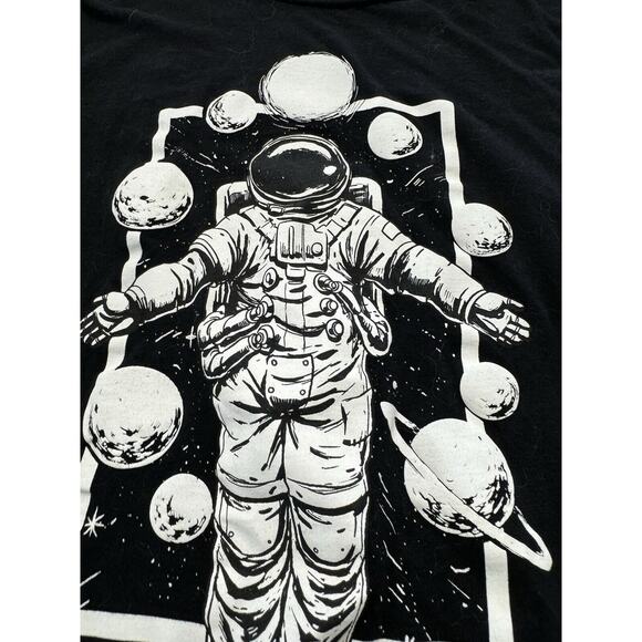 THREADLESS DESIGN BY DIGITAL CARBINE SPACEMAN Astronaut Size L PRINT T SHIRT - Picture 2 of 4